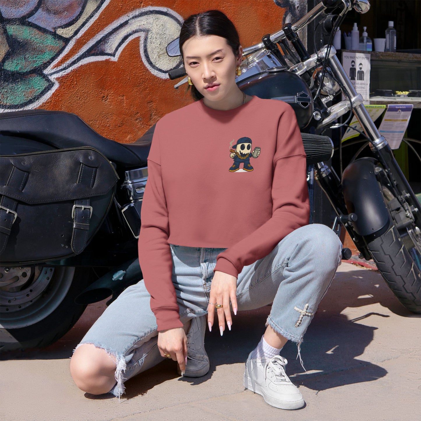 SMOKEY GHOST  Women's Cropped Sweatshirt